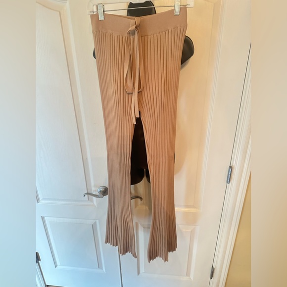 NWT Ena Pelly tan beige knit long stretch wide legs size 8 - Picture 2 of 4